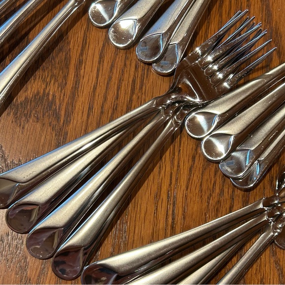 Zwilling J.A. Henckels Provence Salad Forks Set of 4 - Picture 2 of 4